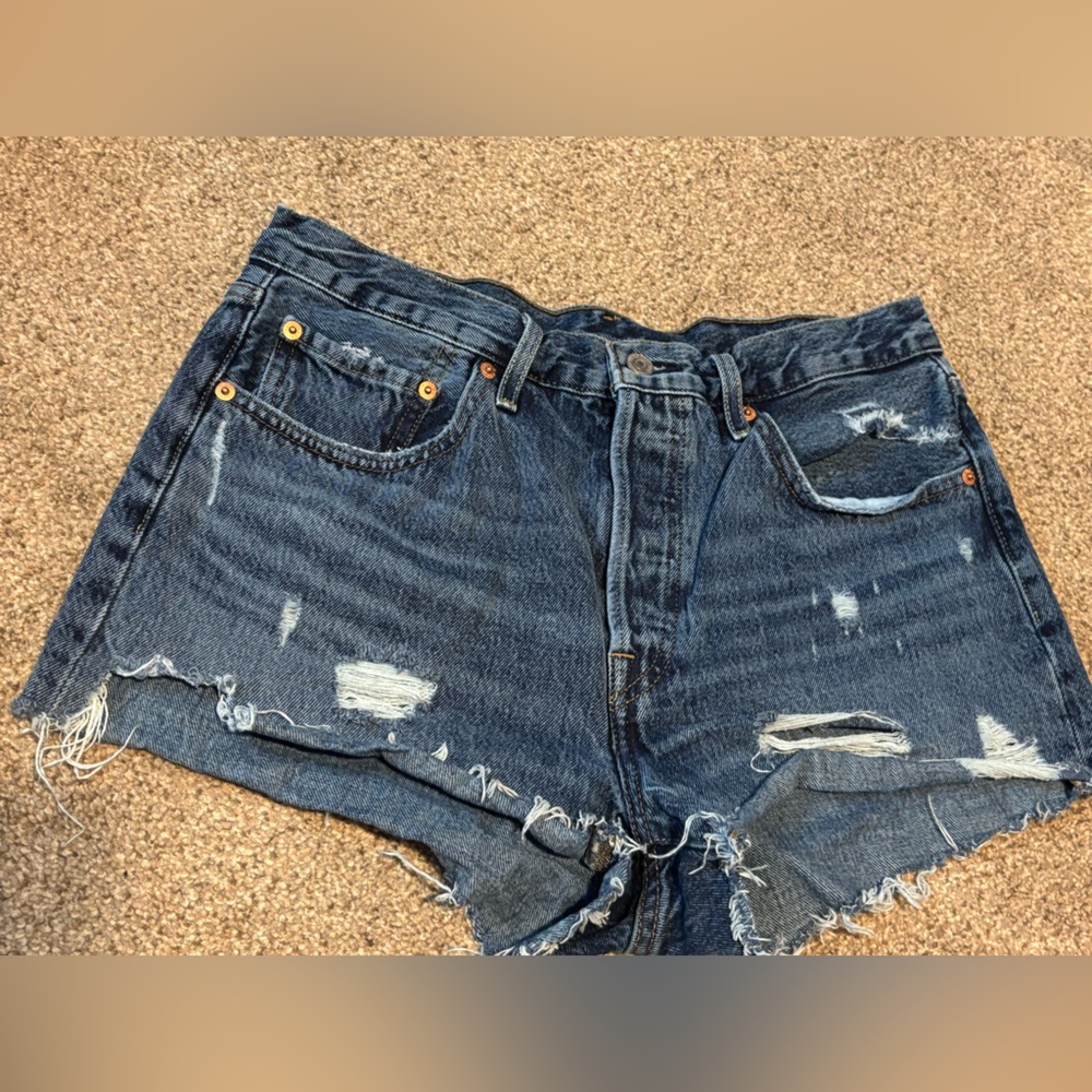Levi Jean shorts, dark wash, size W30, mid rise
